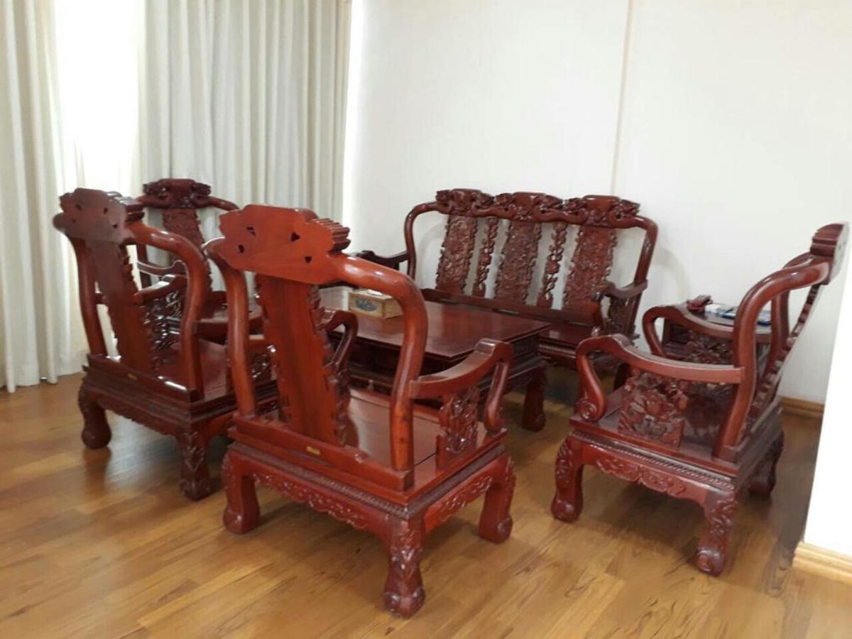 Famous Hotel Loikaw Esterno foto
